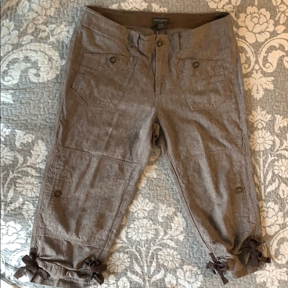 Banana Republic size 12 linen/cotton cargo crops